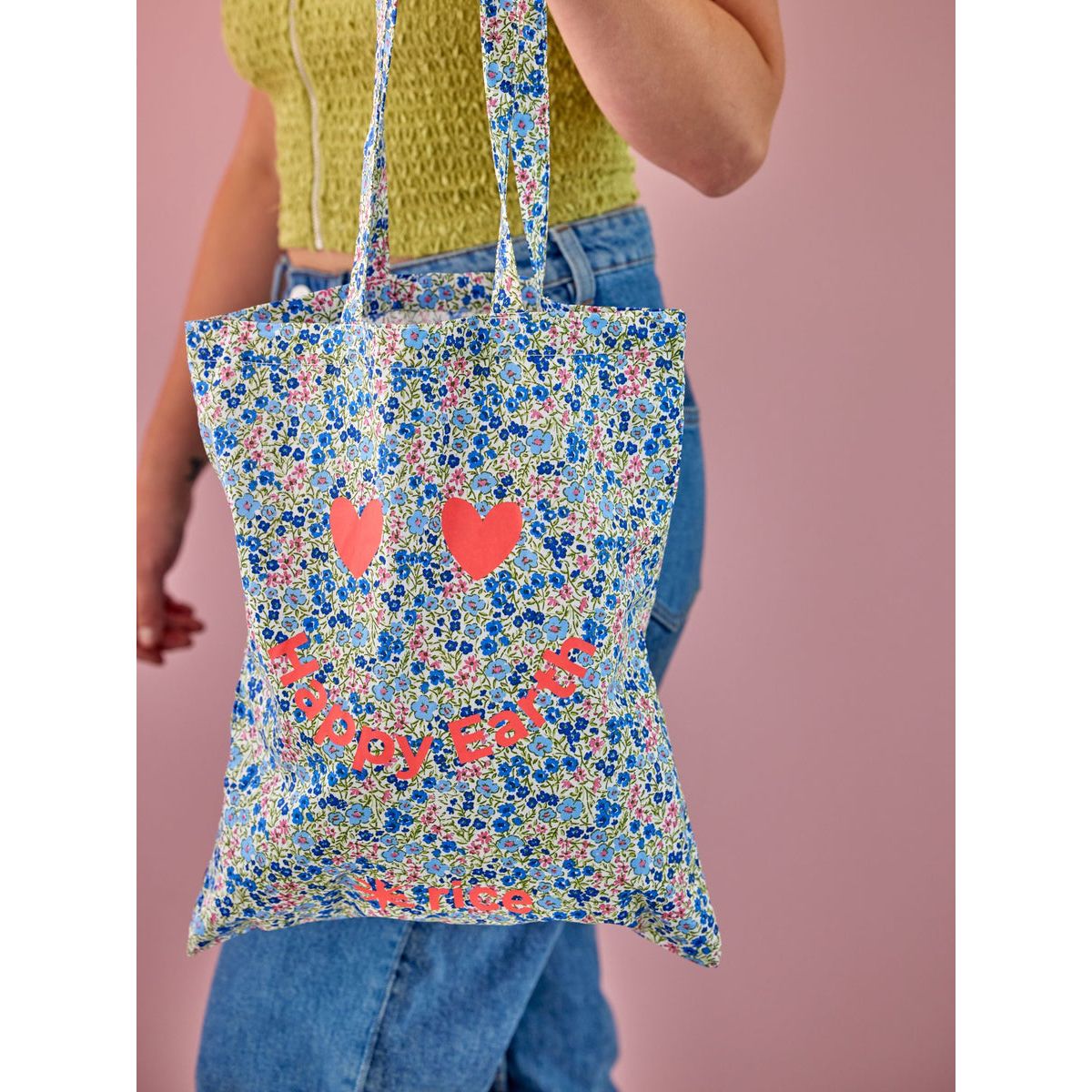 rice-dk-cotton-tote-bag-flower-in-black-and-light-red-clothing-wear-fashion-accessories-rice-mktbg-riceaw23k