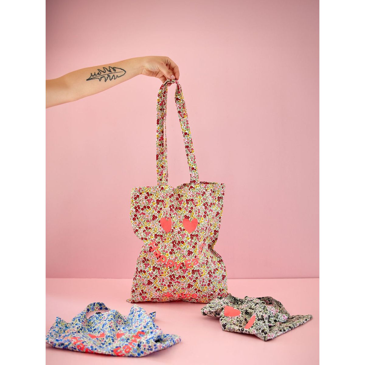 rice-dk-cotton-tote-bag-flower-in-red-and-yellow-clothing-wear-fashion-accessories-rice-mktbg-riceaw23r