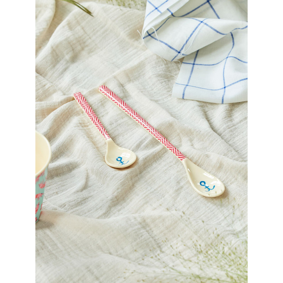 rice-dk-latte-spoon-red-anchor-print-rice-melsp-lse4xcanc