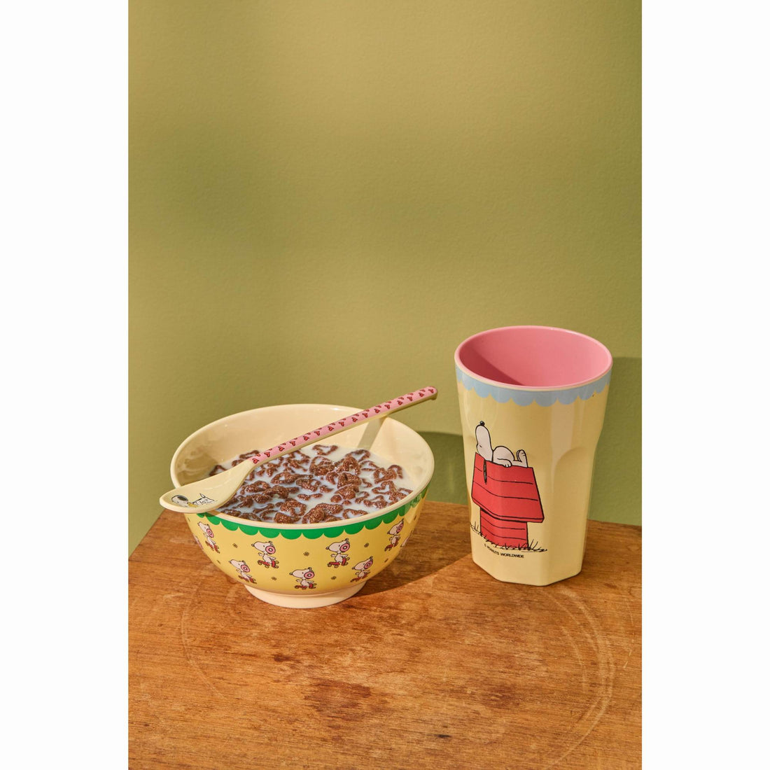 rice-dk-melamine-bowl-with-yellow-snoppy-print-medium-700-ml-kitchen-rice-melbw-snoopy-02