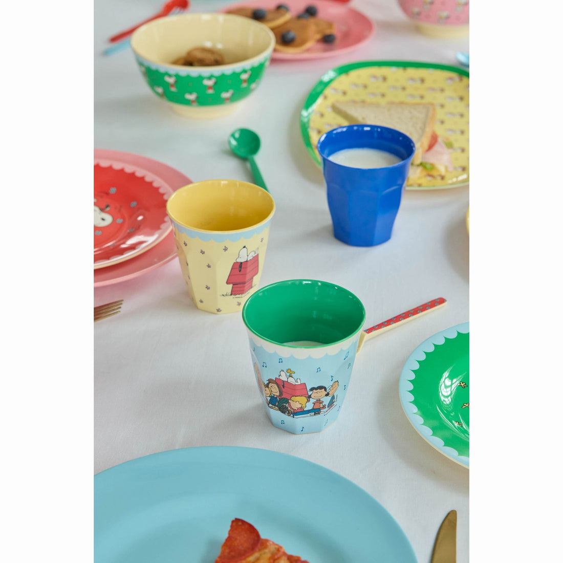 rice-dk-melamine-cup-with-cream-snoopy-print-medium-250-ml-kitchen-rice-melcu-snoopcr-03