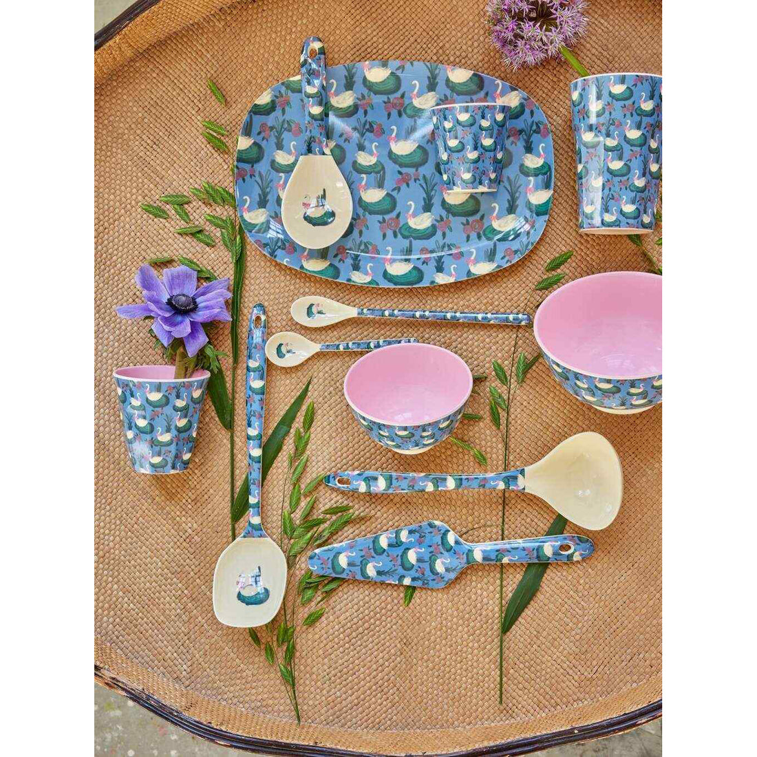 rice-dk-melamine-cup-with-swan-lake-print-tall-400-ml-rice-melcu-lswla