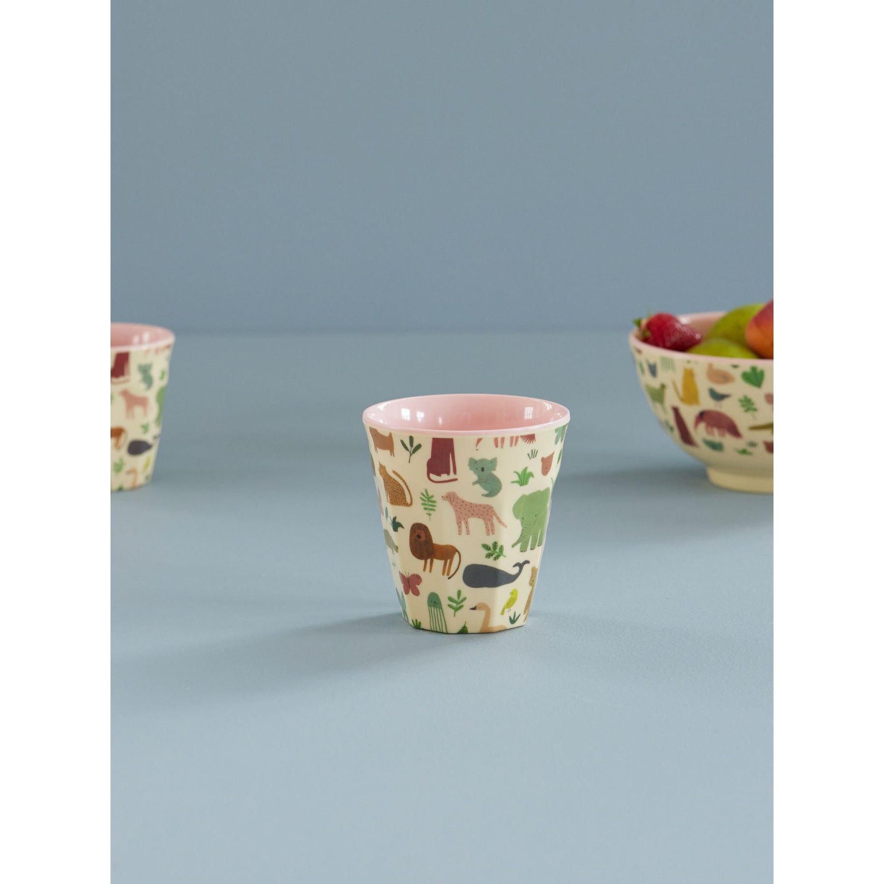 rice-dk-melamine-cup-with-sweet-jungle-print-pink-two-tone-medium-250ml-rice-melcu-swjunsi