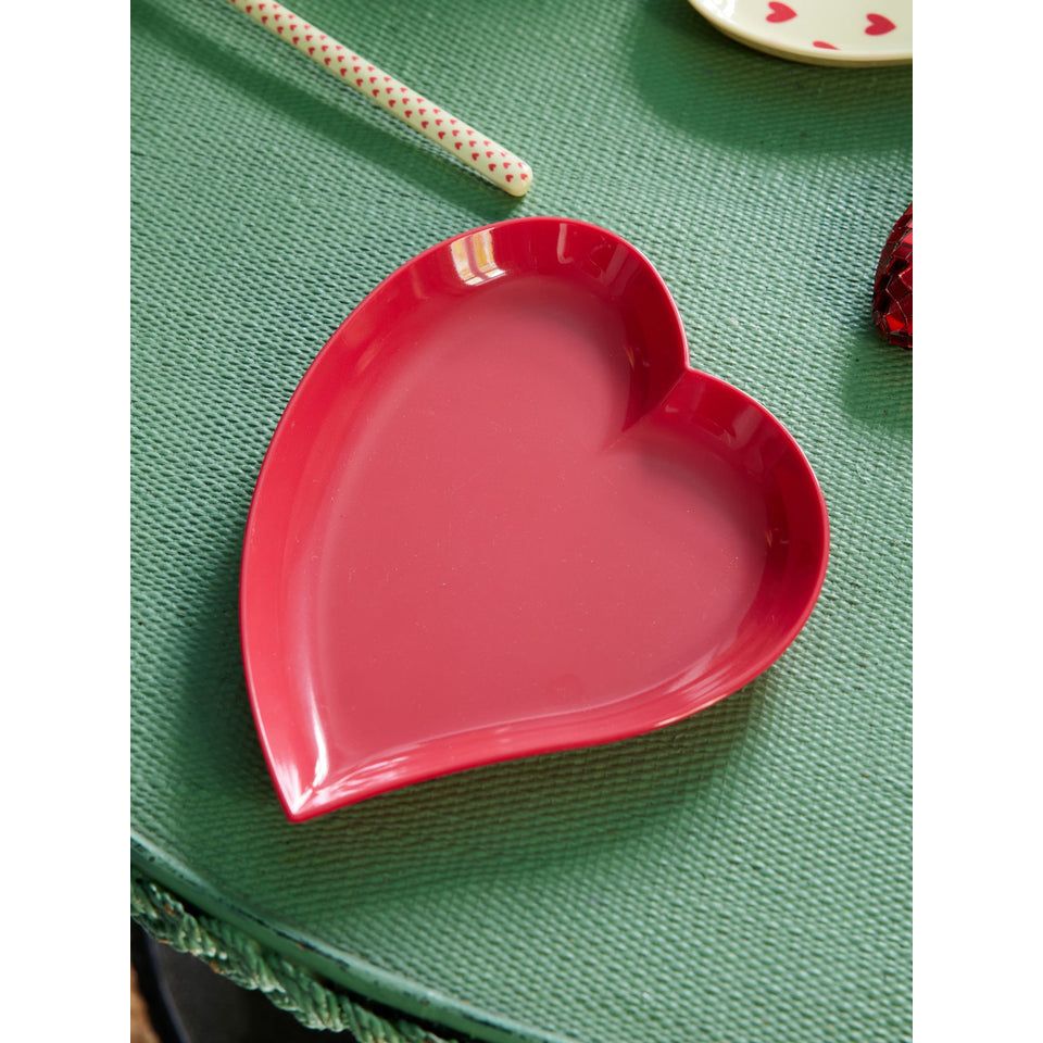 rice-dk-melamine-heart-plate-in-red-kiss-color-rice-melse-heark
