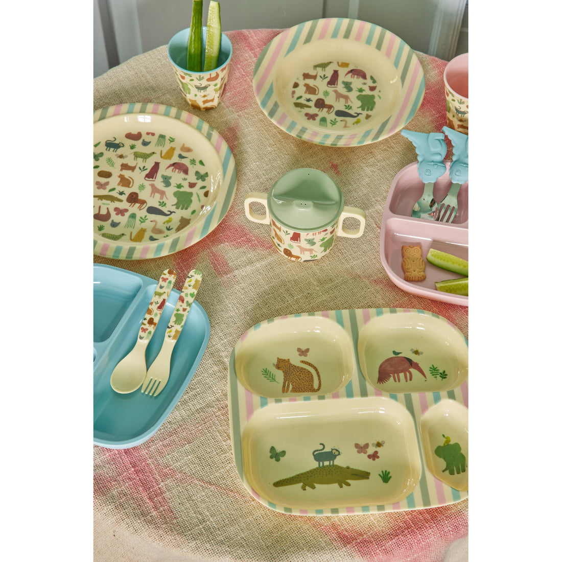 rice-dk-melamine-kids-3-room-plate-mint-rice-kipl3-mi