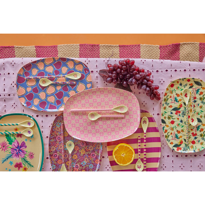 rice-dk-melamine-rectangular-plate-with-wild-vintage-flower-print-rice-melpl-wflo