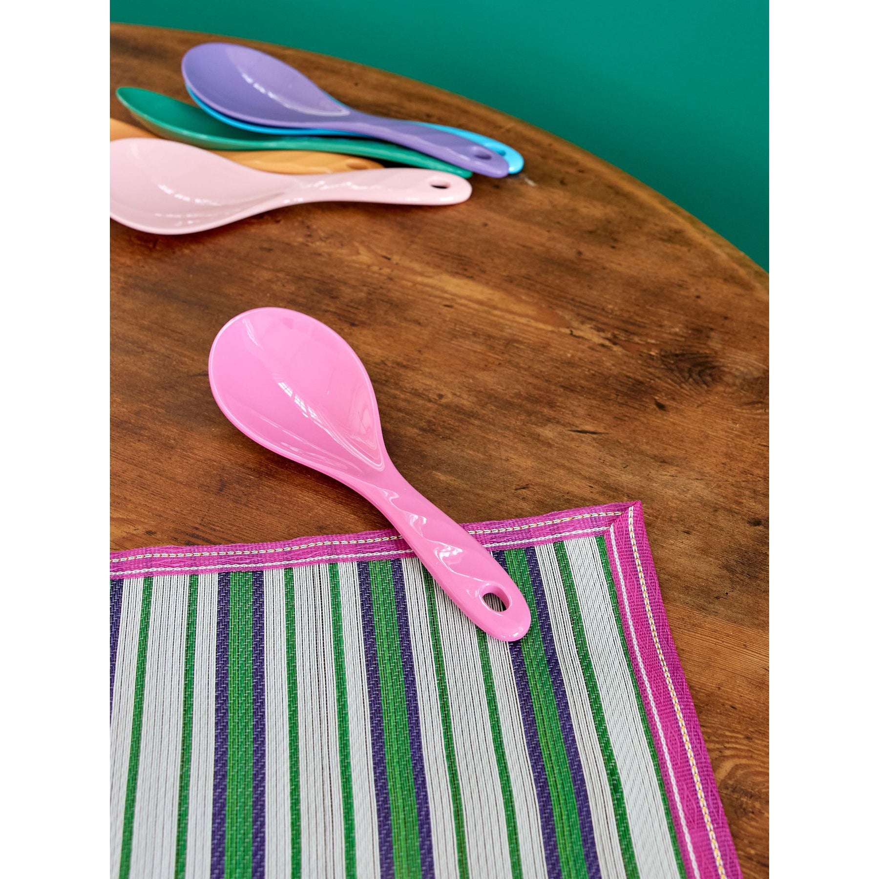 rice-dk-melamine-salad-spoon-pink-rice-mesal-ss24xci