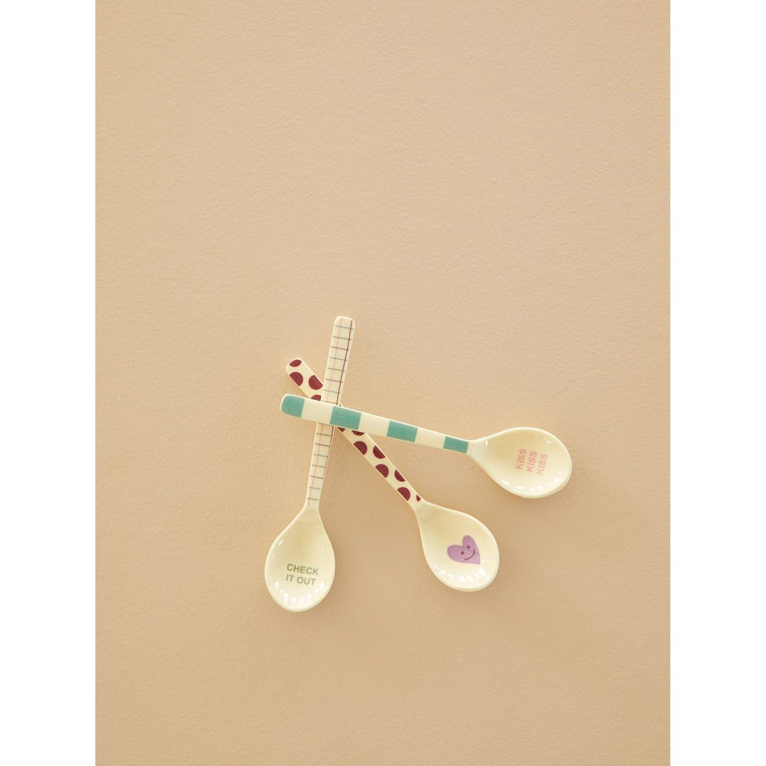 rice-dk-melamine-teaspoon-with-purple-dot-print-rice-melsp-shw22xcdots