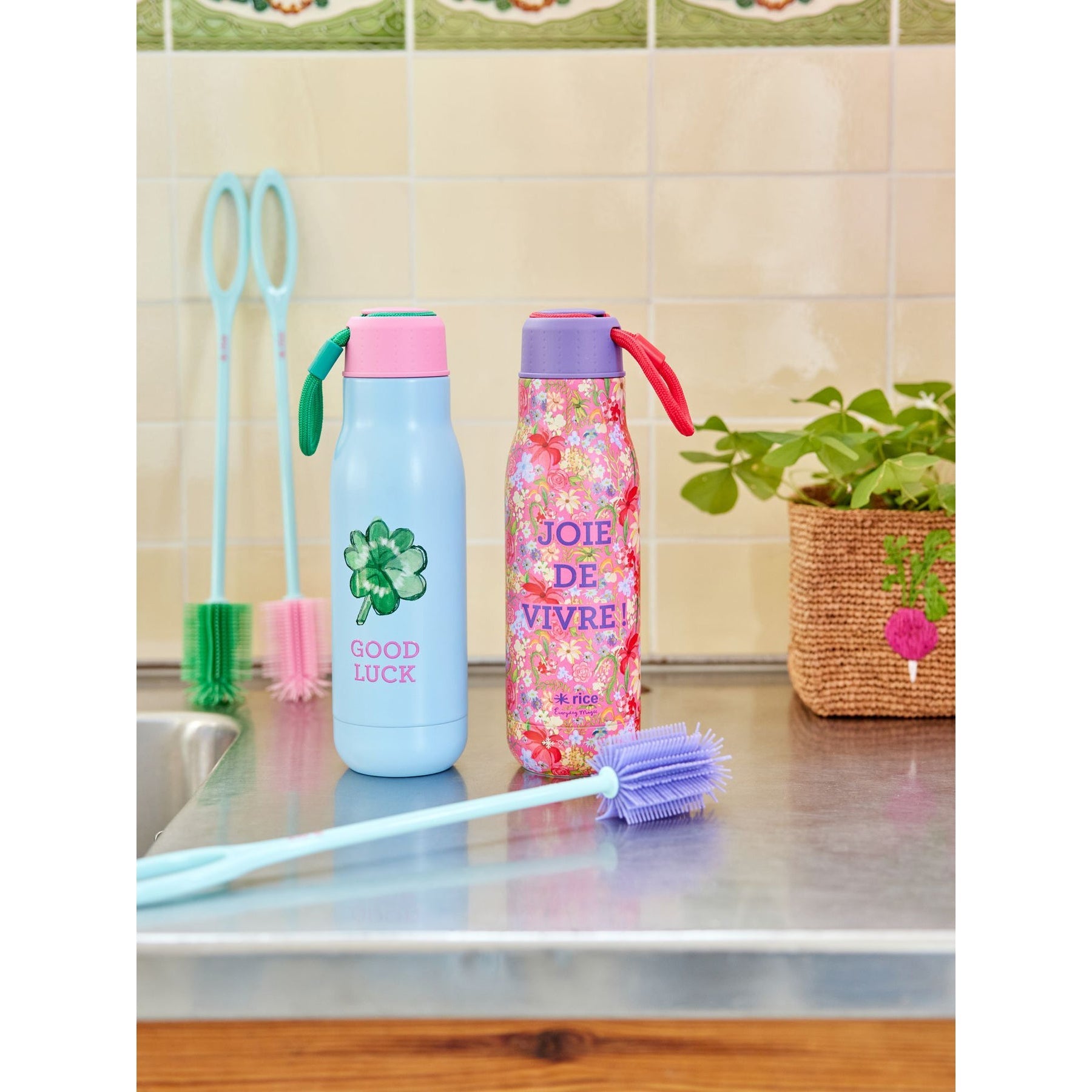 rice-dk-stainless-steel-drinking-bottle-with-swedish-flower-print-12h-hot-24h-cold-500ml-rice-stbot-swefl