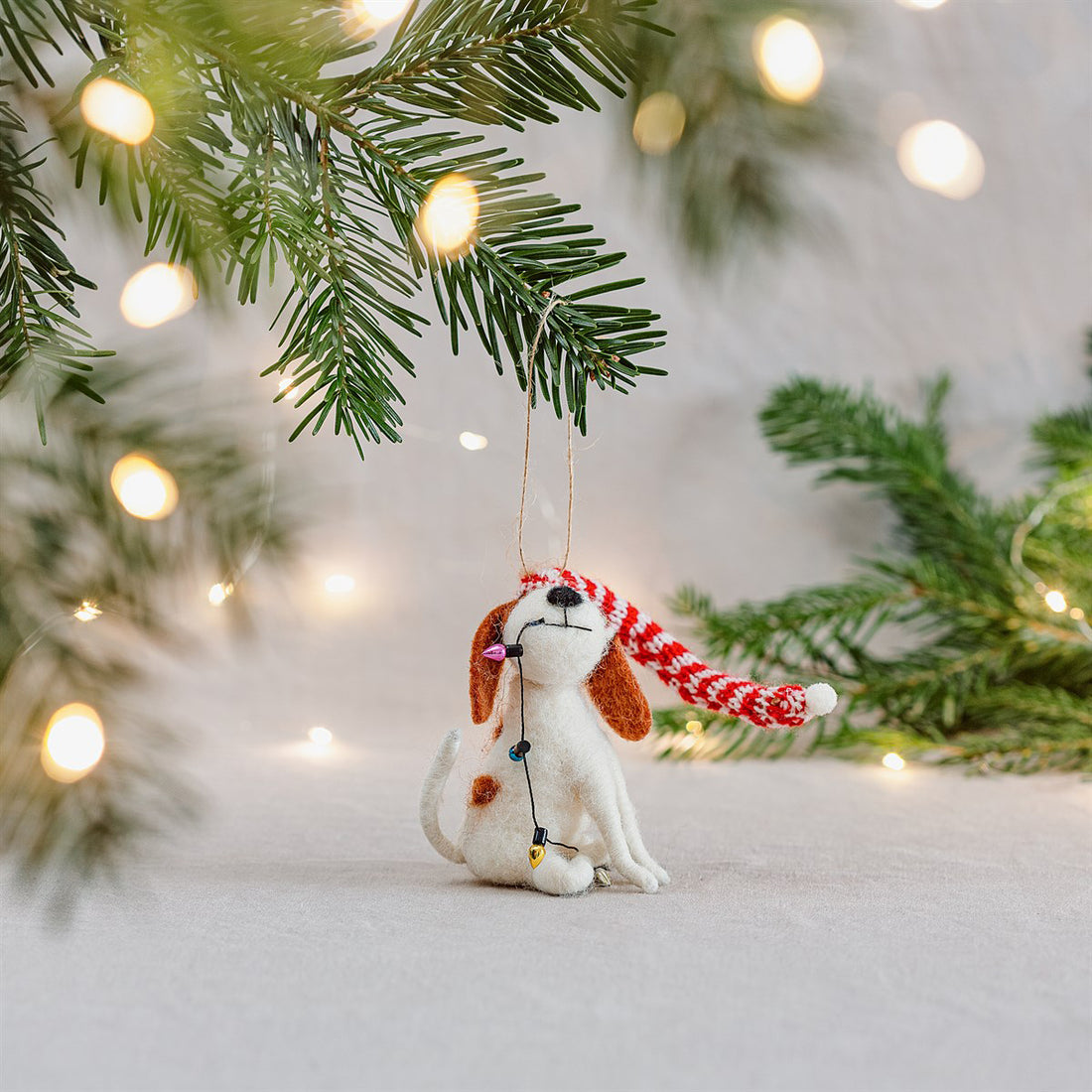 rjb-stone-dog-with-fairy-lights-felt-hanging-decoration-rjbs-feltxm115