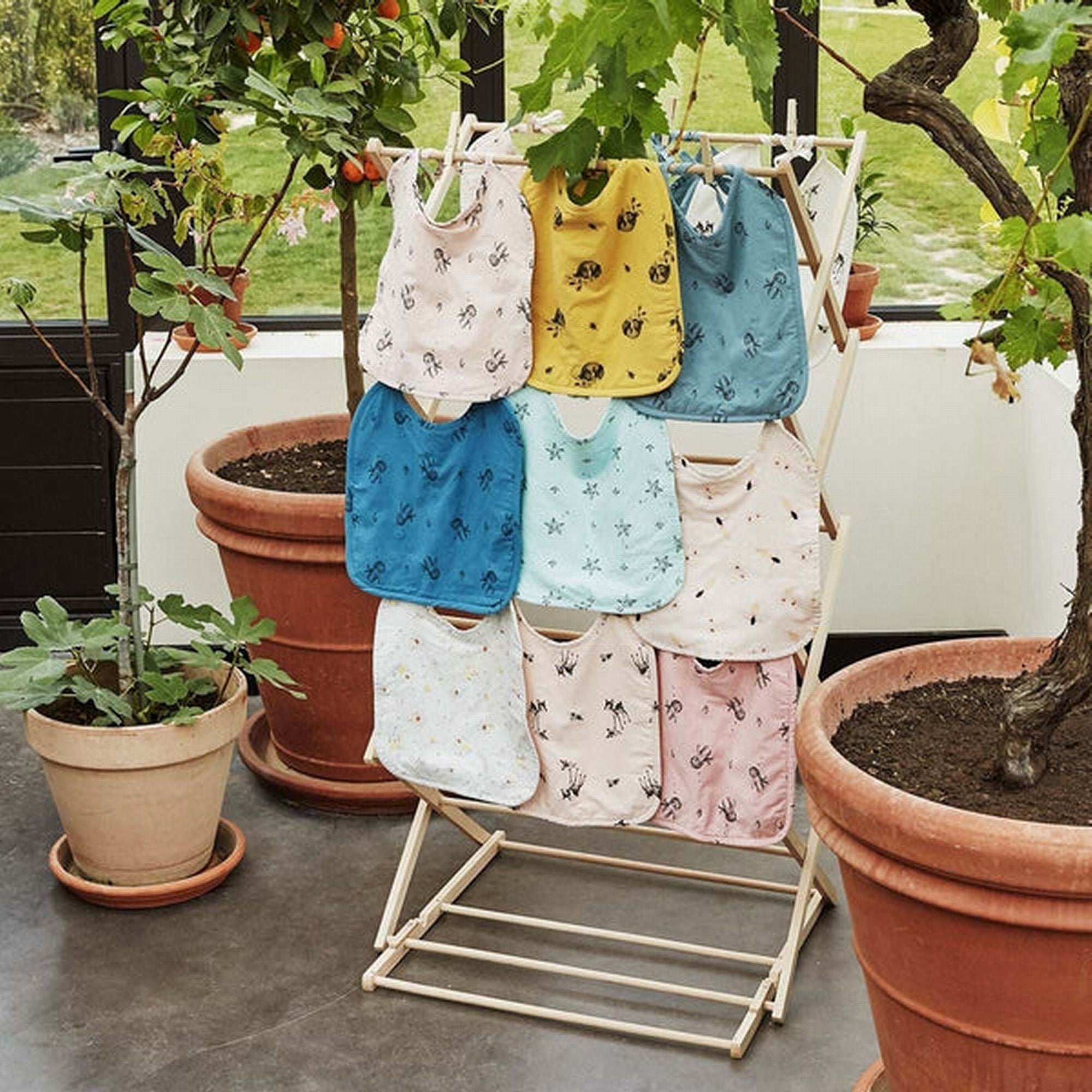 rose-in-april-anna-printed-bib-fawn-ecru-terry-lining-baby-nursery-ria-art000000397-02