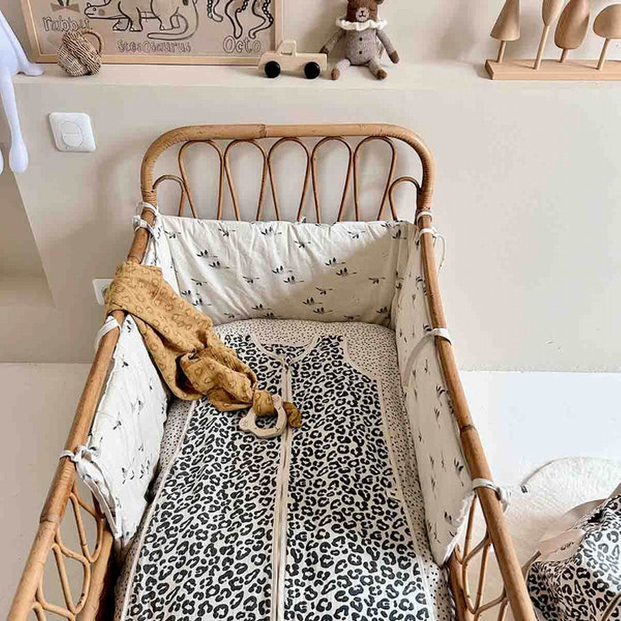 rose-in-april-crib-bumper-print-goose-natural-baby-nursery-home-decor-ria-art000001130-08