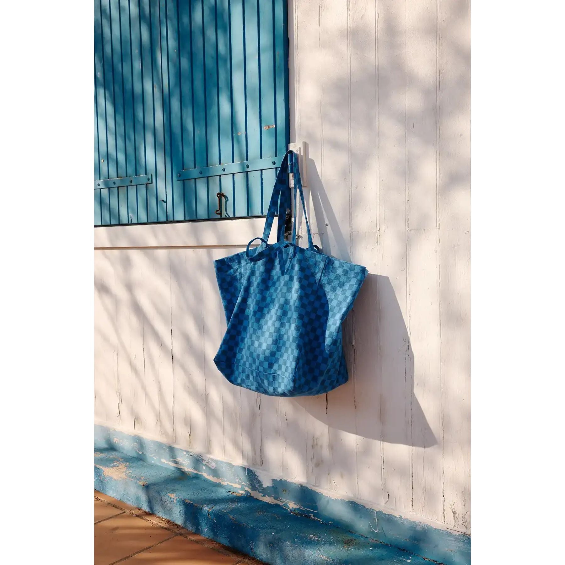 rose-in-april-tote-bag-elisa-checkerboard-greek-blue-navy-blue-ria-art000001383