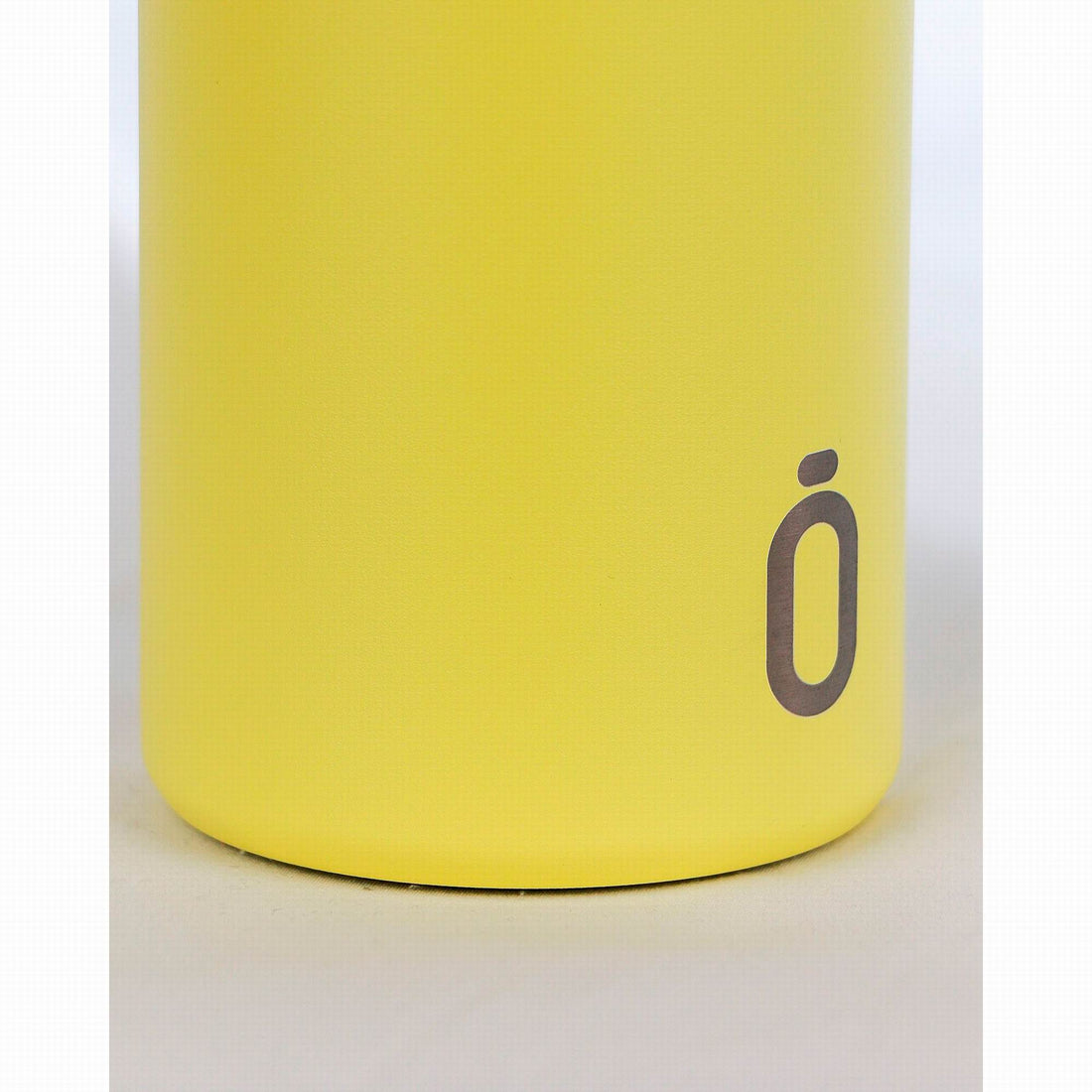 runbott-mii-insulated-bottle-600ml-lemon-kitchen-runb-91896223-08