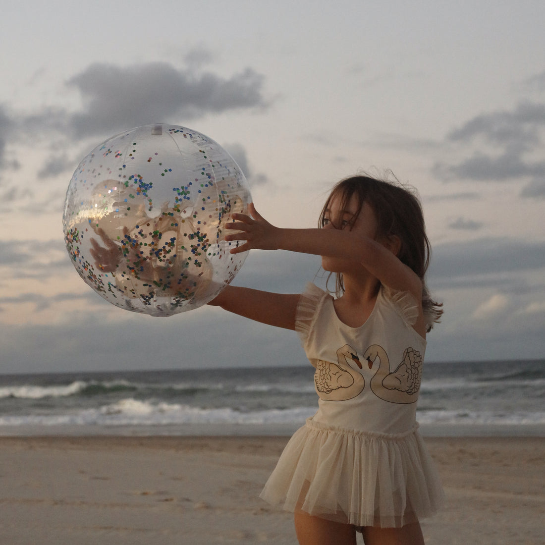 sunnylife-3d-inflatable-beach-ball-cotton-candy-glitter-sunl-s51bbbpk