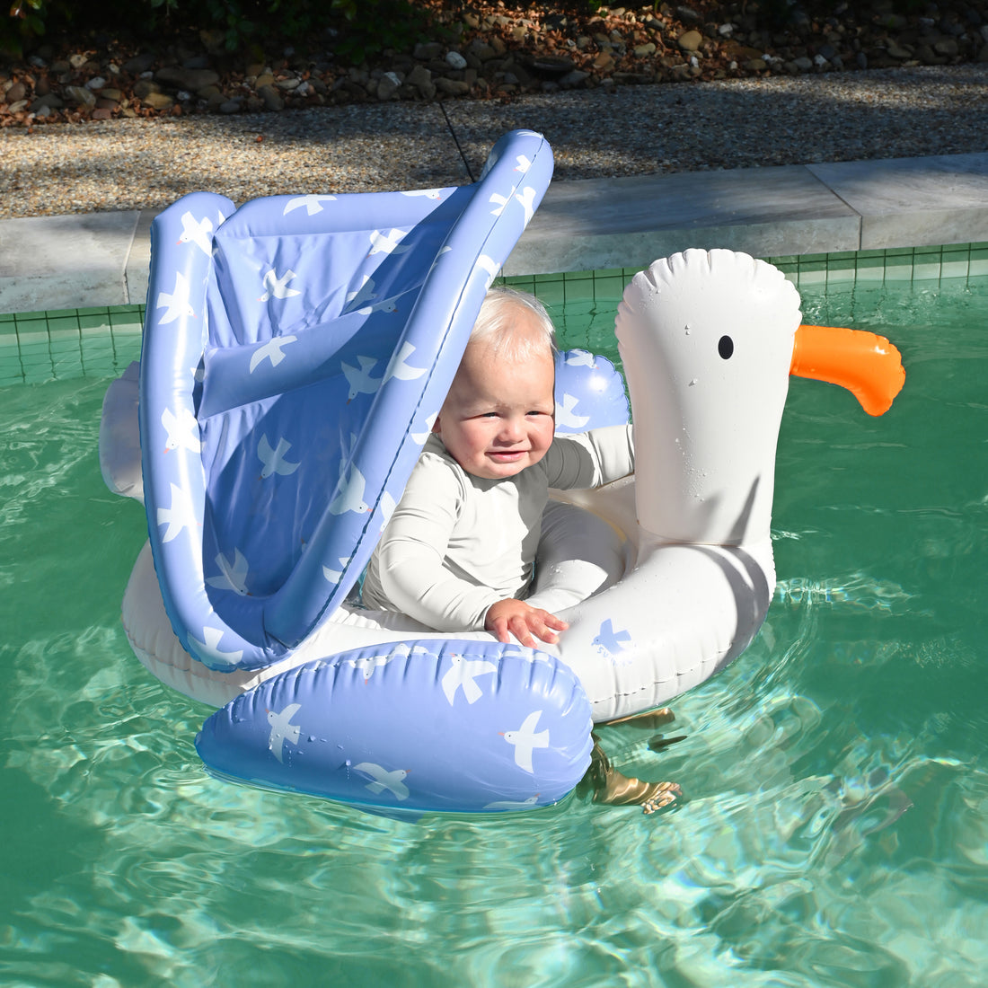sunnylife-baby-float-sid-the-seagull-blue-sunl-s51bfblu