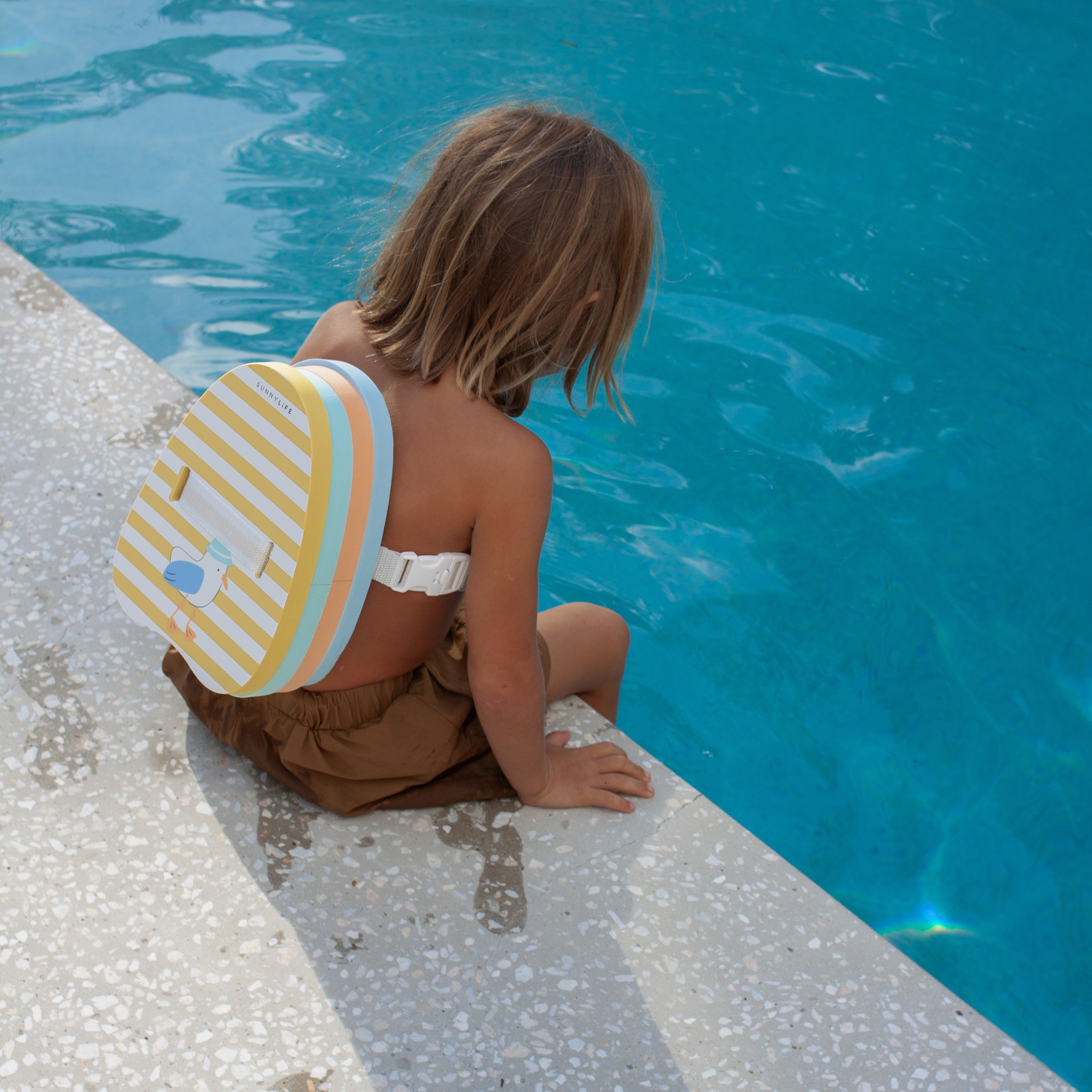 sunnylife-bubble-back-float-sid-the-seagull-mustard-stripe-sunl-s51bbfms