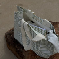 sunnylife-carryall-beach-bag-la-palma-sage-stipe-sunl-s51cargr