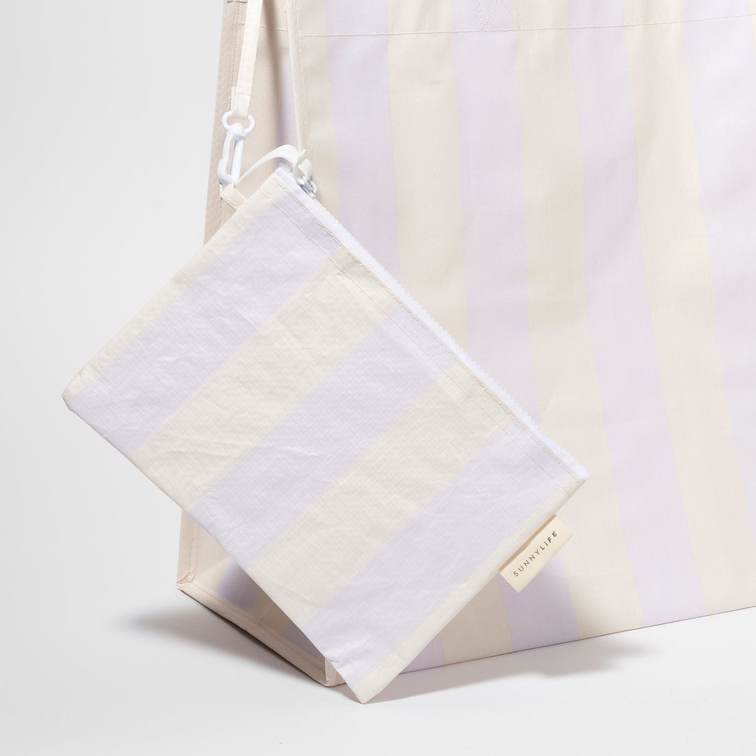 sunnylife-carryall-beach-bag-rio-sun-pastel-lilac-stripe-sunl-s41bbpls
