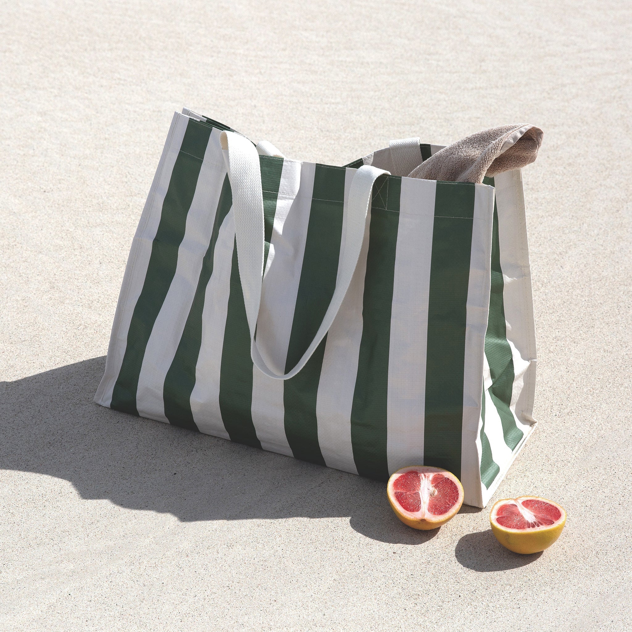 sunnylife-carryall-beach-bag-the-vacay-olive-stripe-sunl-s41bboli