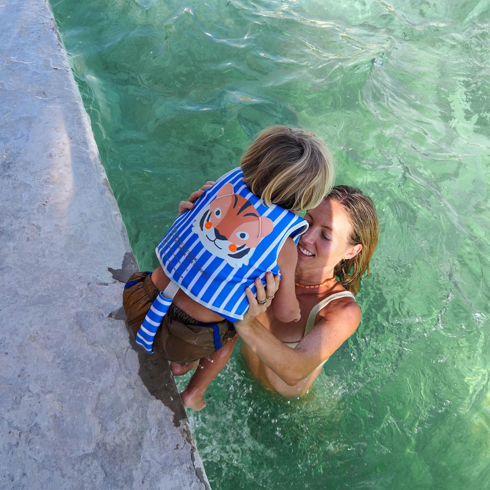 sunnylife-float-vest-tino-the-tiger-blue-1-2y-play-toy-sunl-s61fvttb-07