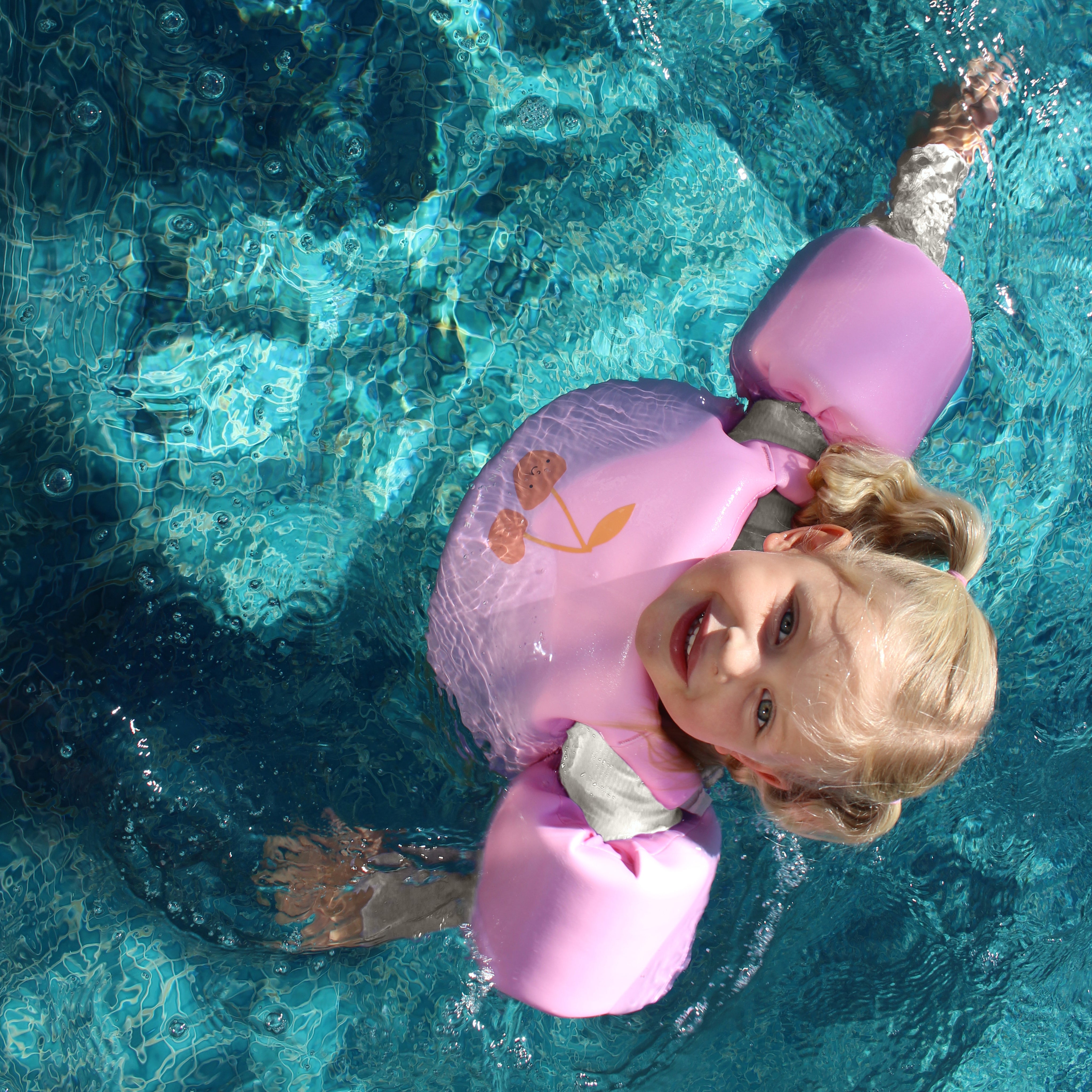 sunnylife-floatie-jacket-cotton-candy-cherry-sunl-s51pjpk4