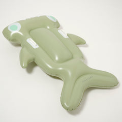 sunnylife-kids-lie-on-float-salty-the-shark-khaki-sunl-s51klogr