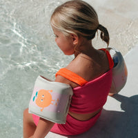sunnylife-kids-neoprene-arm-bands-poppy-the-peach-pink-stripe-play-toy-sunl-s61knabp-08