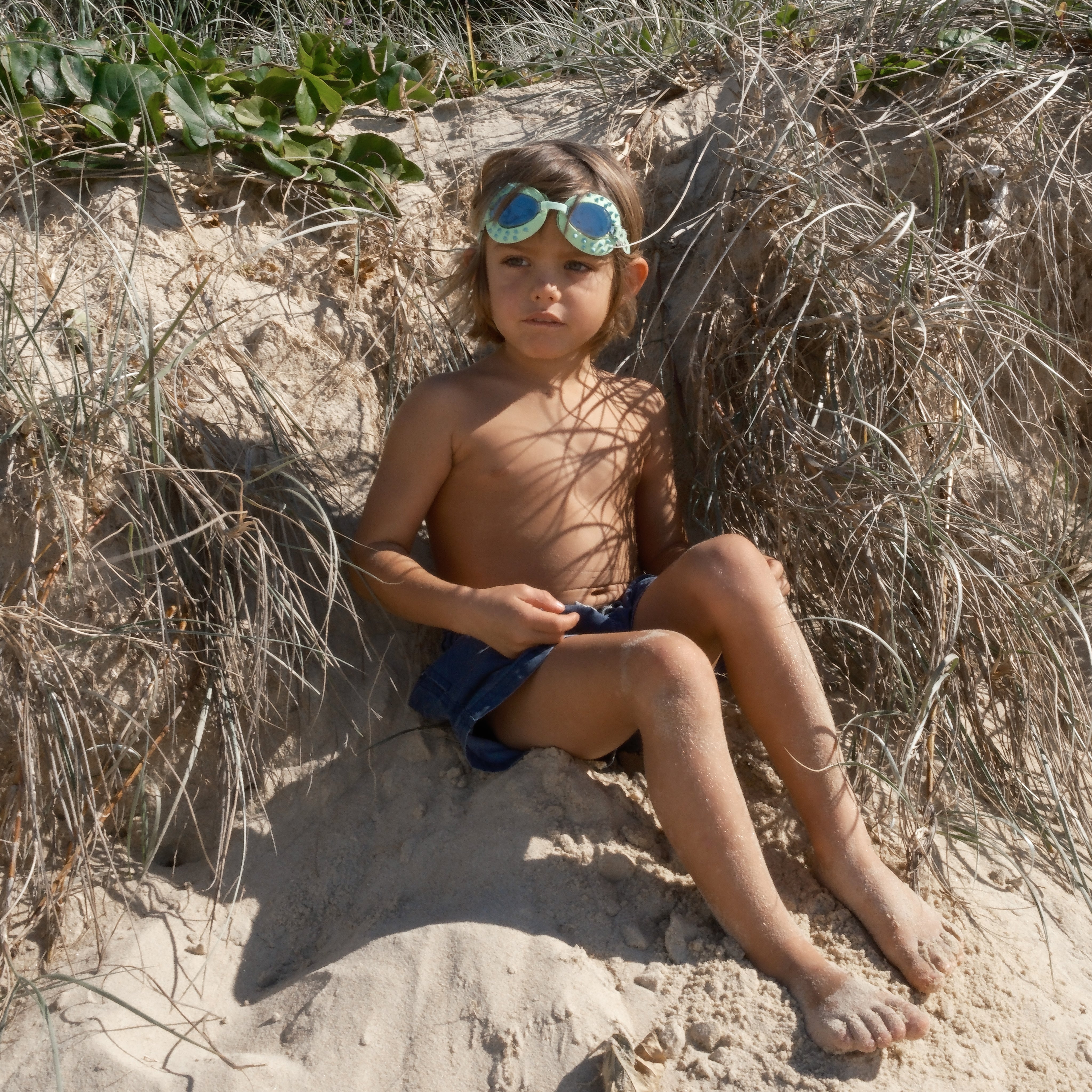 sunnylife-kids-swim-goggles-shred-turtle-aqua-sunl-rcgogsta