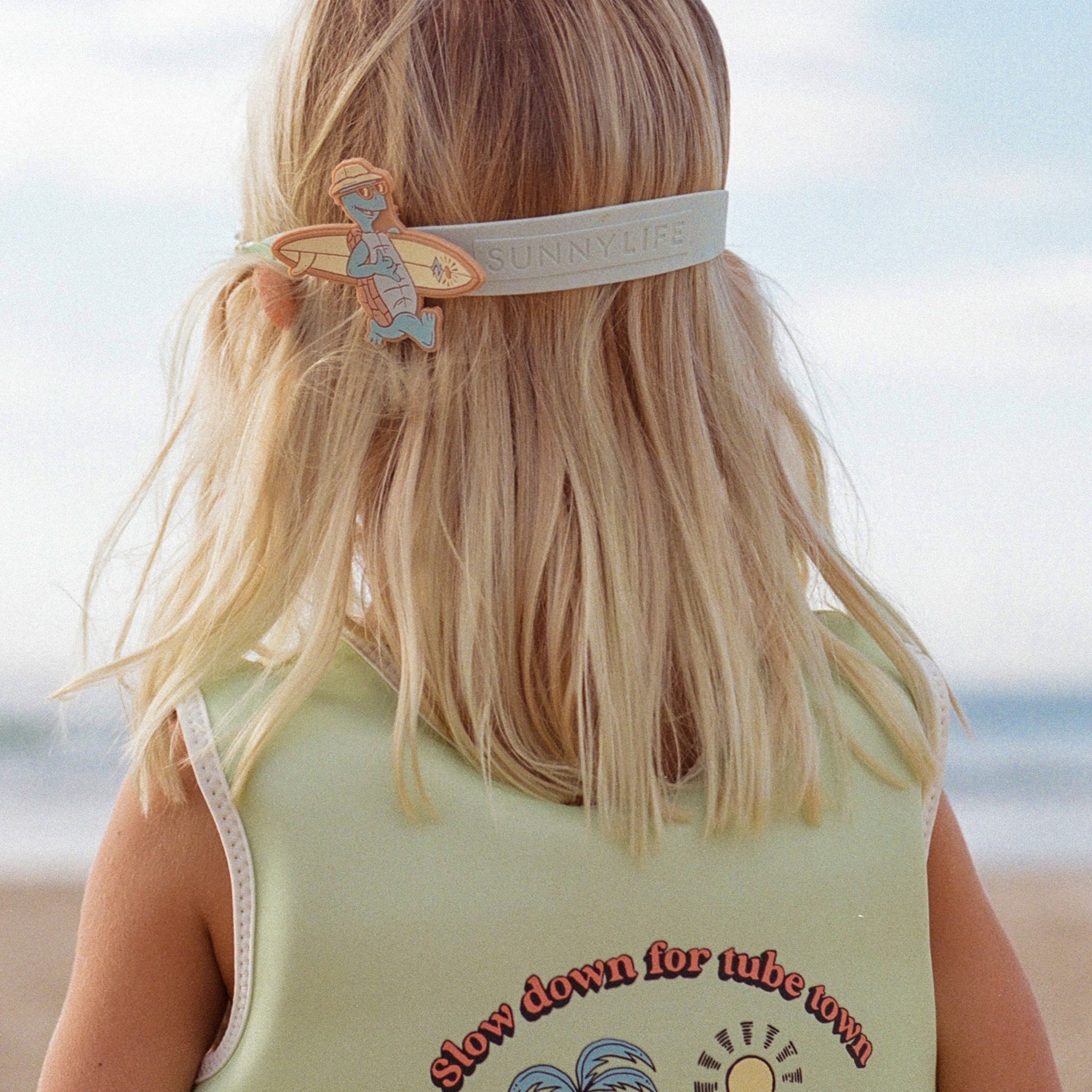 sunnylife-kids-swim-goggles-shred-turtle-aqua-sunl-rcgogsta