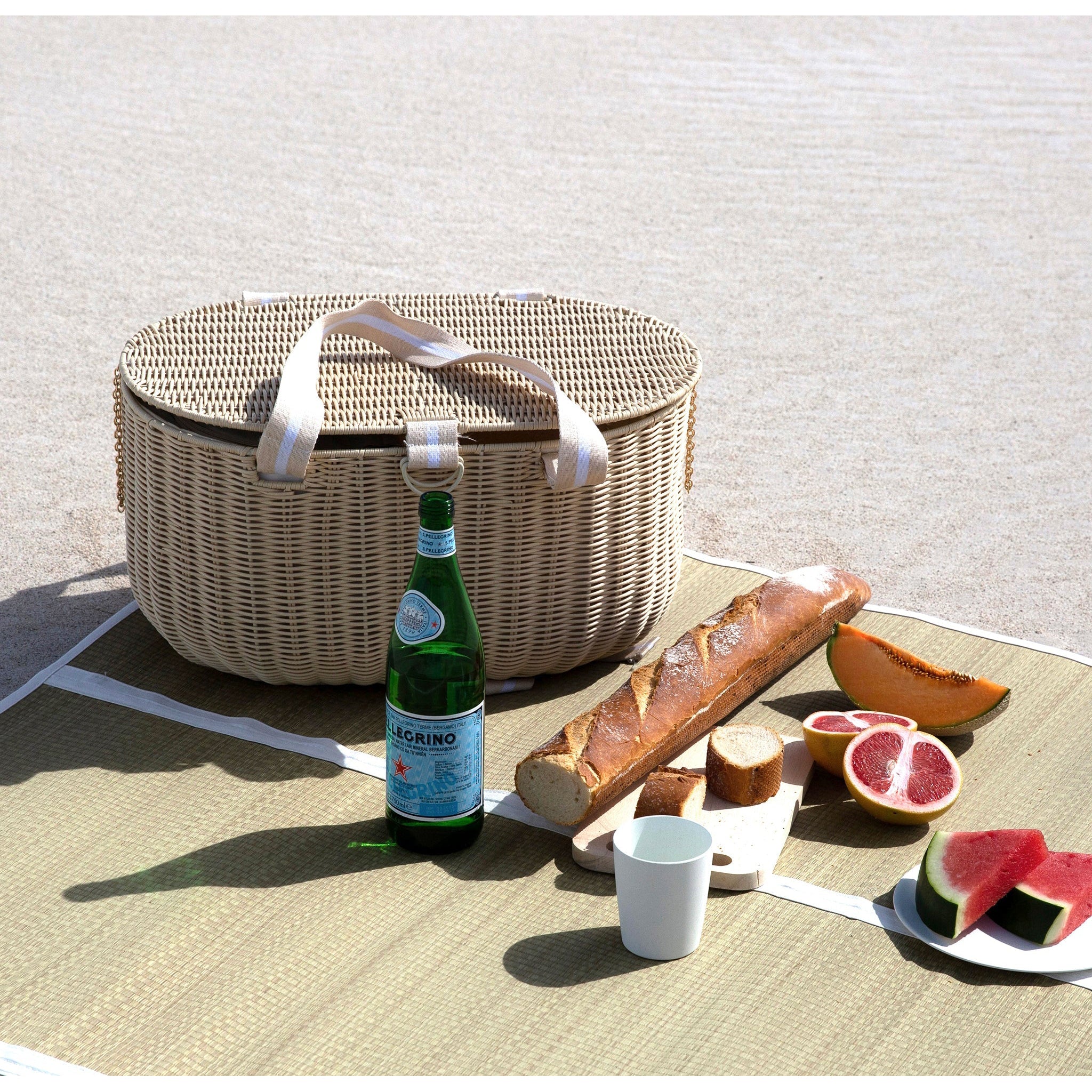 sunnylife-large-picnic-basket-le-weekend-natural-sunl-s41pbnat