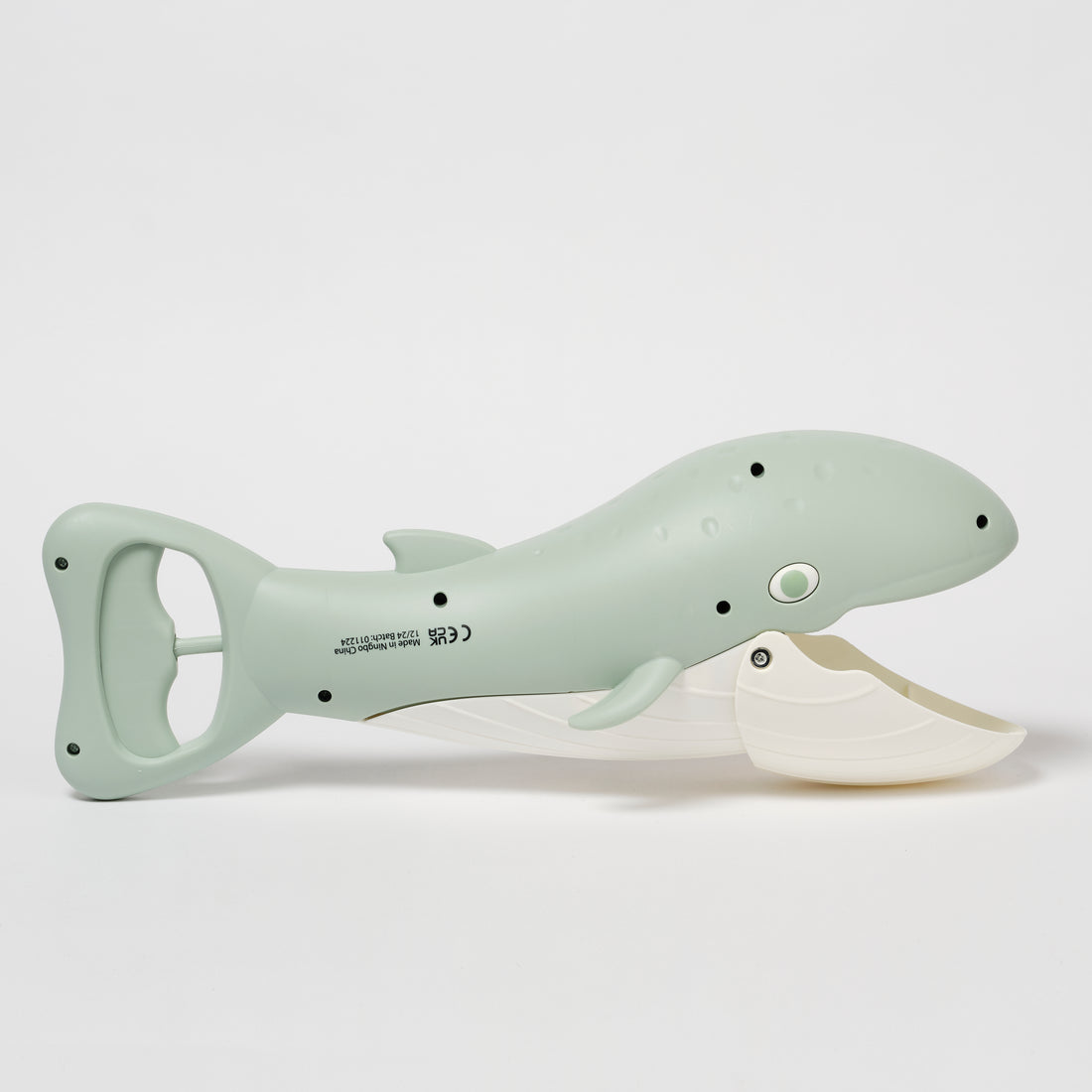 sunnylife-sand-claws-whale-green0sunl-s51sclbl