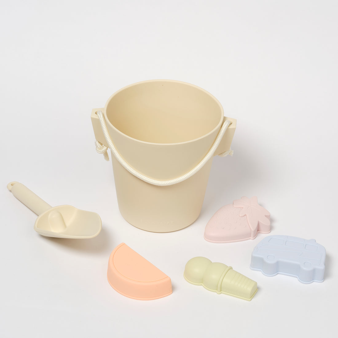 sunnylife-silicone-bucket-&-spade-set-apple-sorbet-multi-sunl-s51ssbml