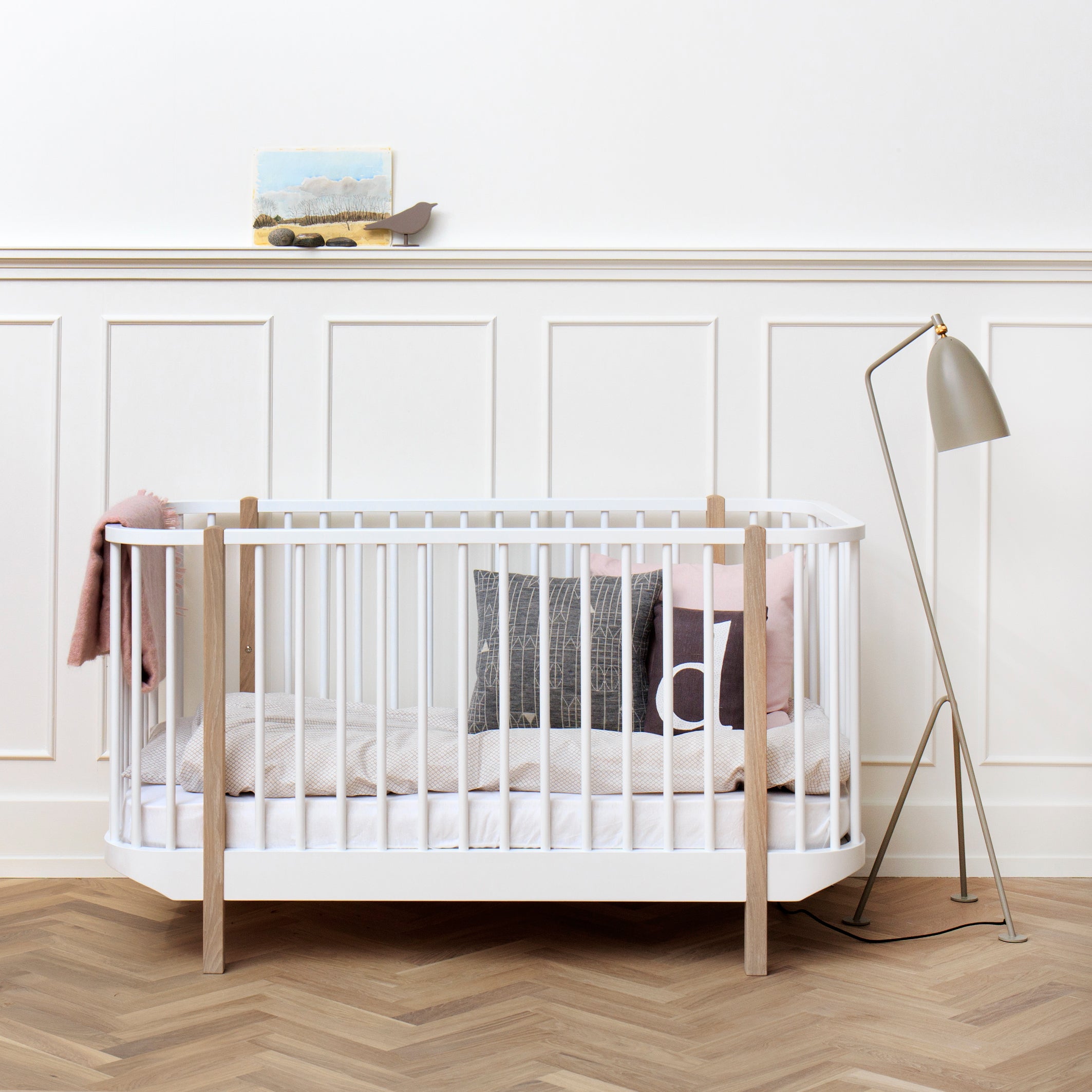 Oliver Furniture Wood 嬰兒床 白色配橡木色