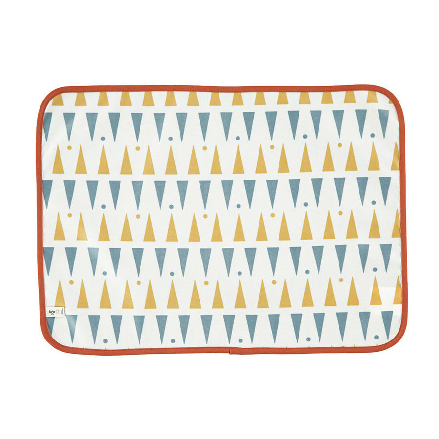 nobodinoz-placemat-blue-honey-triangles-01