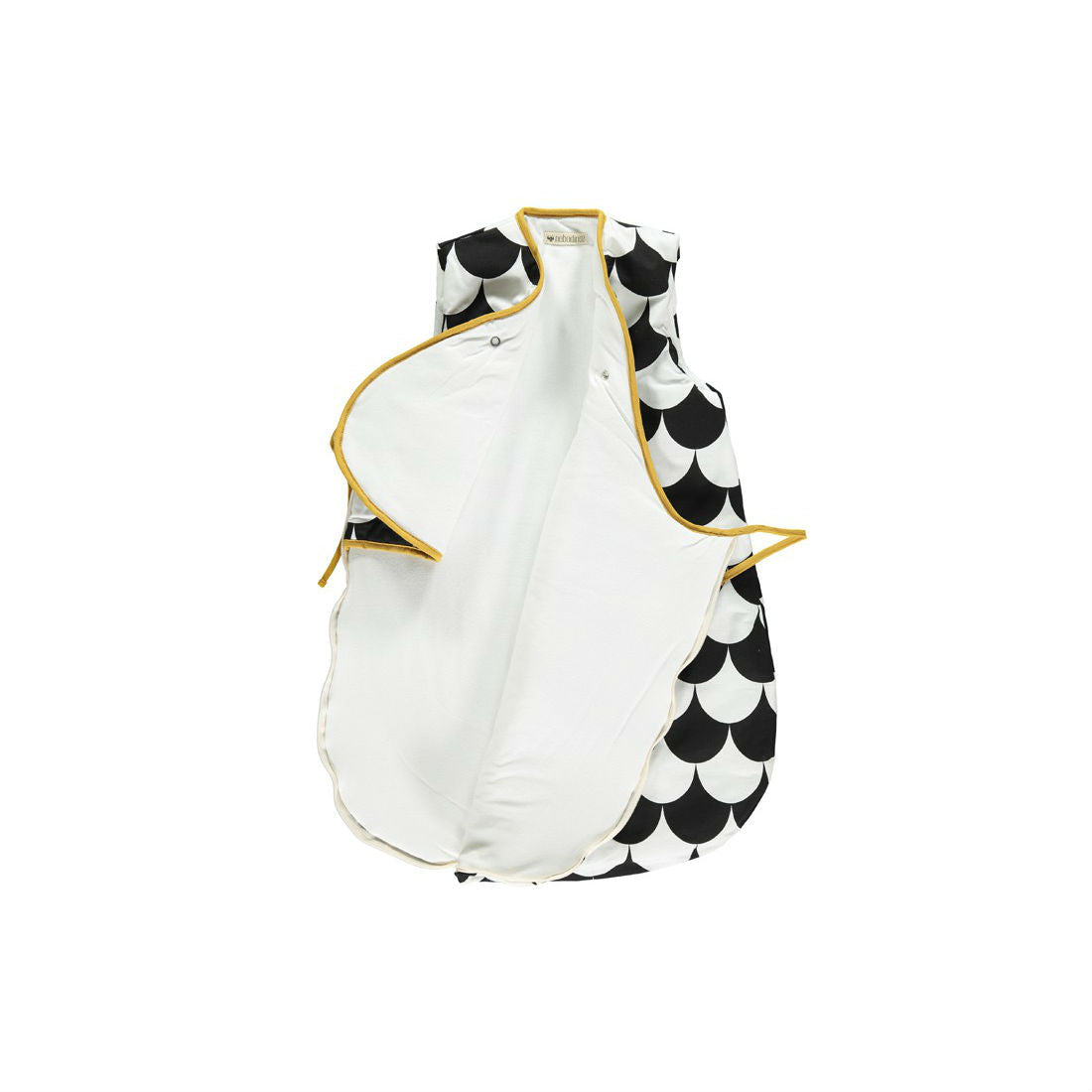 nobodinoz-sleeping-bag-black-scales-02