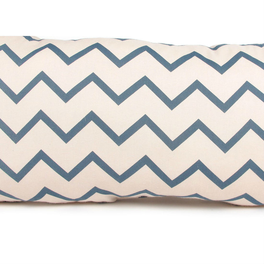 nobodinoz-cushion-averell-zigzag-blue-02