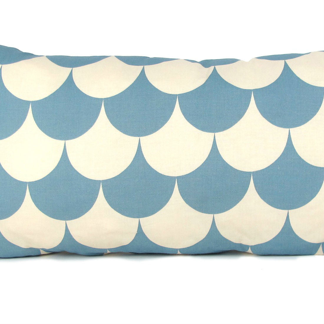 nobodinoz-cushion-averell-blue-scales-02