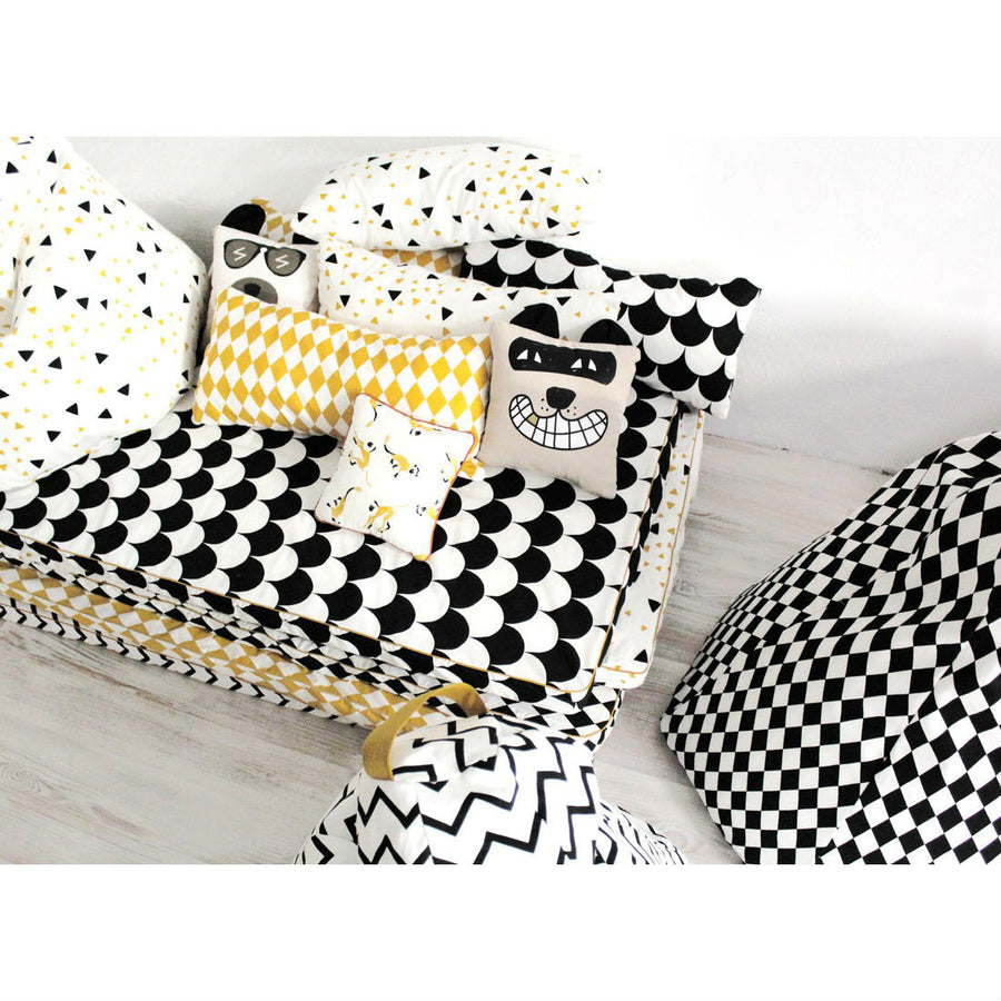 nobodinoz-beanbag-marrakech-black-honey-sparks-02