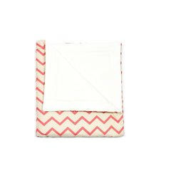 nobodinoz-blanket-zigzag-pink-02