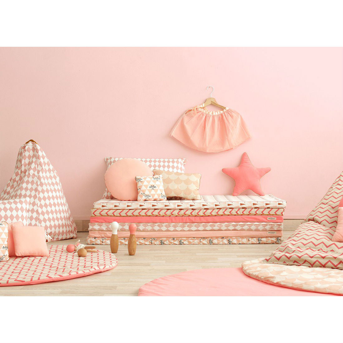 nobodinoz-mattress-pink-honey-sparks-03