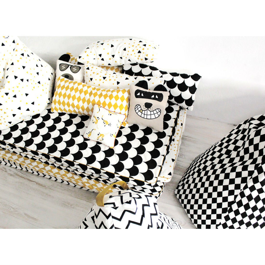 nobodinoz-beanbag-marrakech-zigzag-black-03