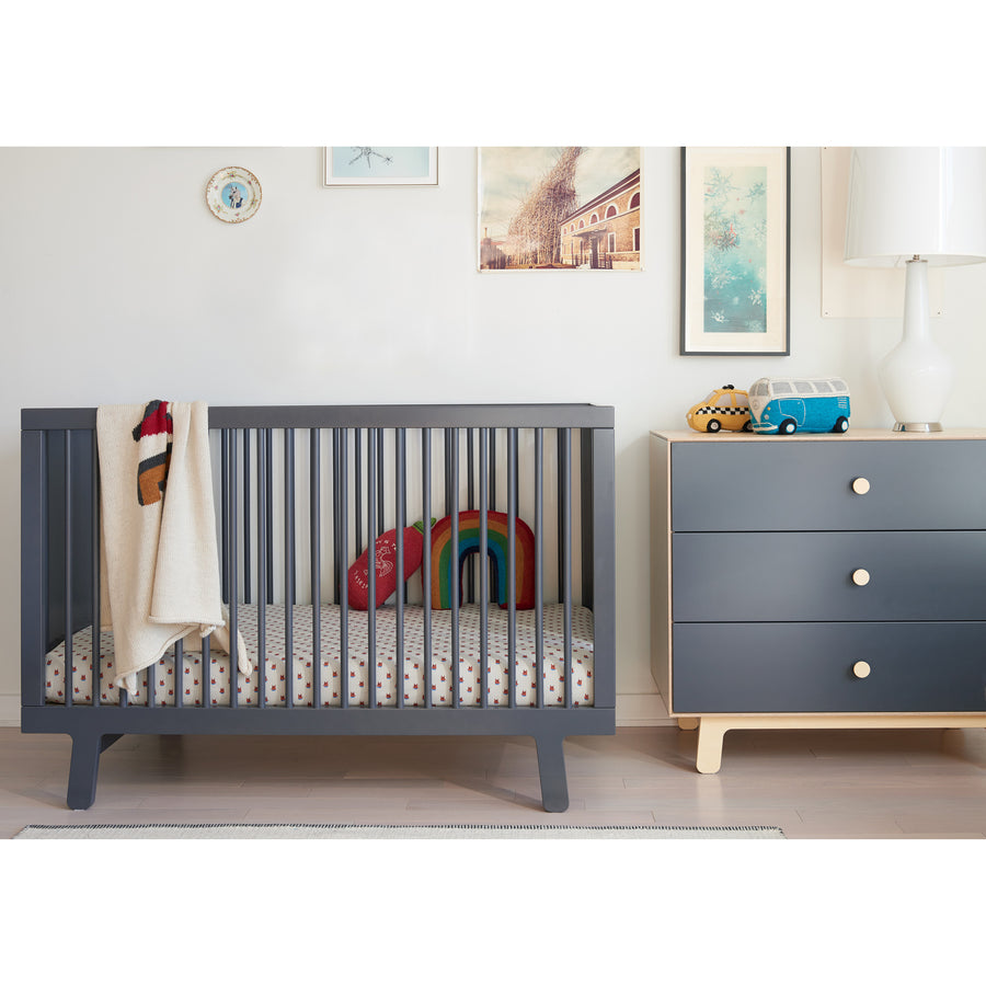 Oeuf Sparrow Crib Walnut (Pre-Order; Est. Delivery in 6-10 Weeks)