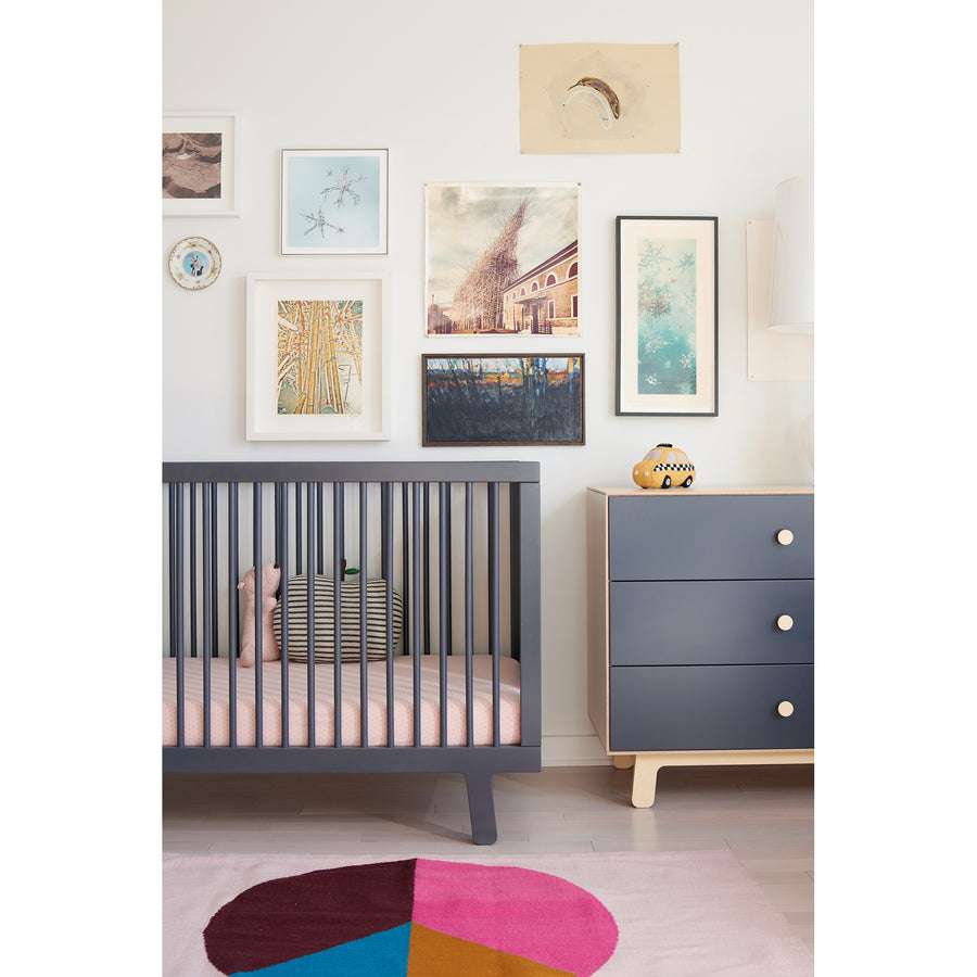 Oeuf Sparrow Crib Walnut (Pre-Order; Est. Delivery in 6-10 Weeks)