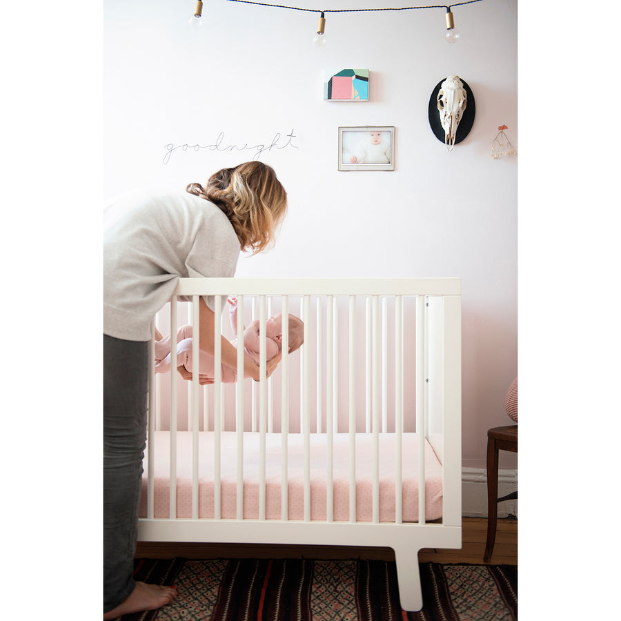 Oeuf Sparrow Crib Walnut (Pre-Order; Est. Delivery in 6-10 Weeks)