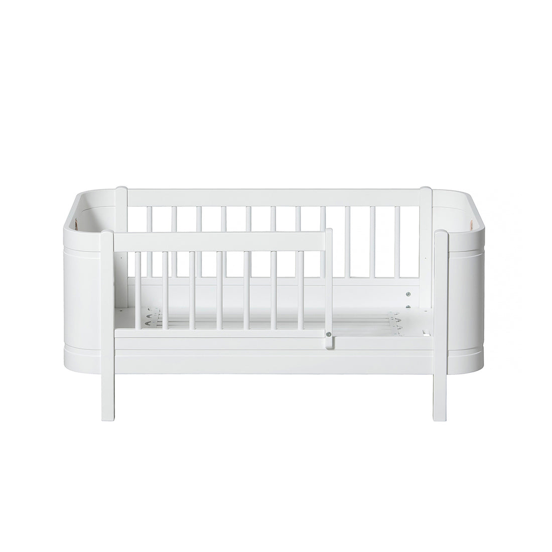 Oliver Furniture Wood Mini+ Cot Bed (With Junior Conversion Kit) - White