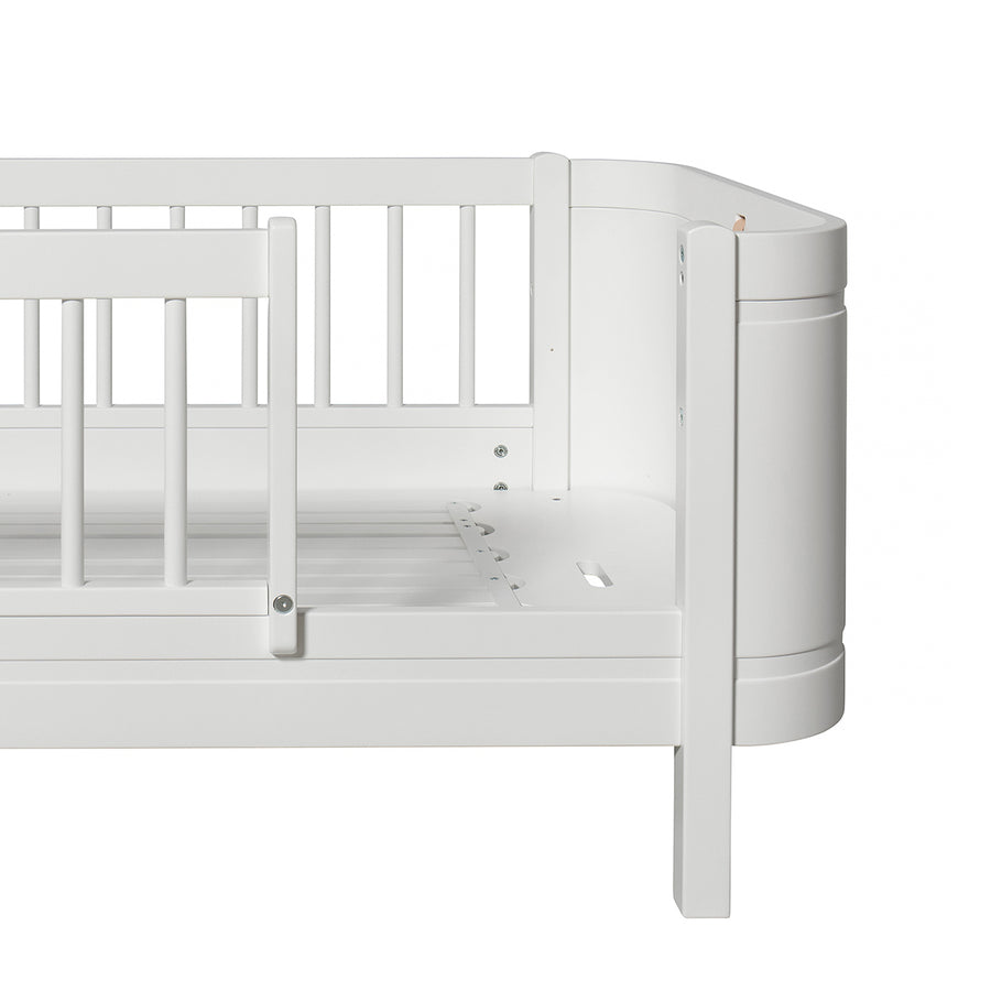 Oliver Furniture Wood Mini+ Cot Bed (With Junior Conversion Kit) - White