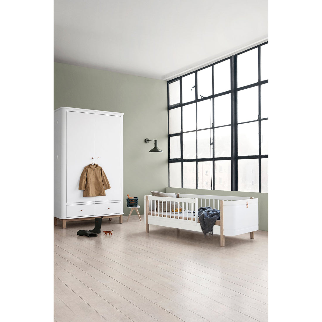 Oliver Furniture Wood Mini+ Junior Bed White/Oak Petit Bazaar