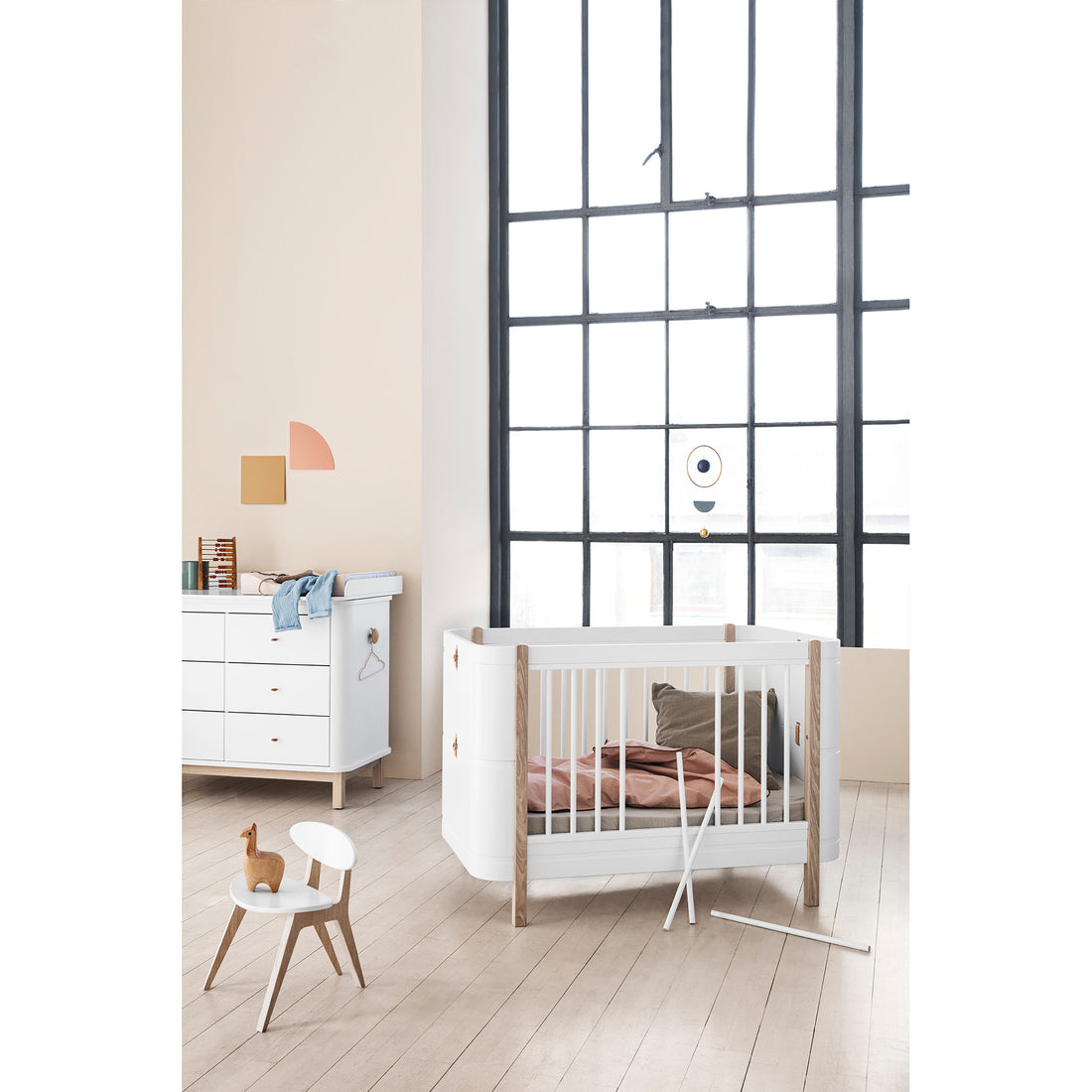 Oliver Furniture Wood Mini Cot Bed With Junior Conversion Kit Whi Petit Bazaar