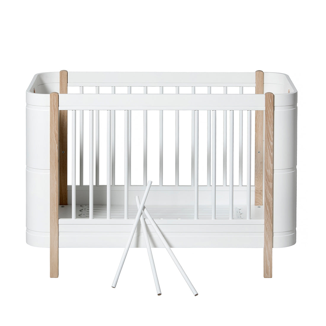 Oliver Furniture Wood Mini+ Cot Bed (With Junior Conversion Kit) - White/Oak